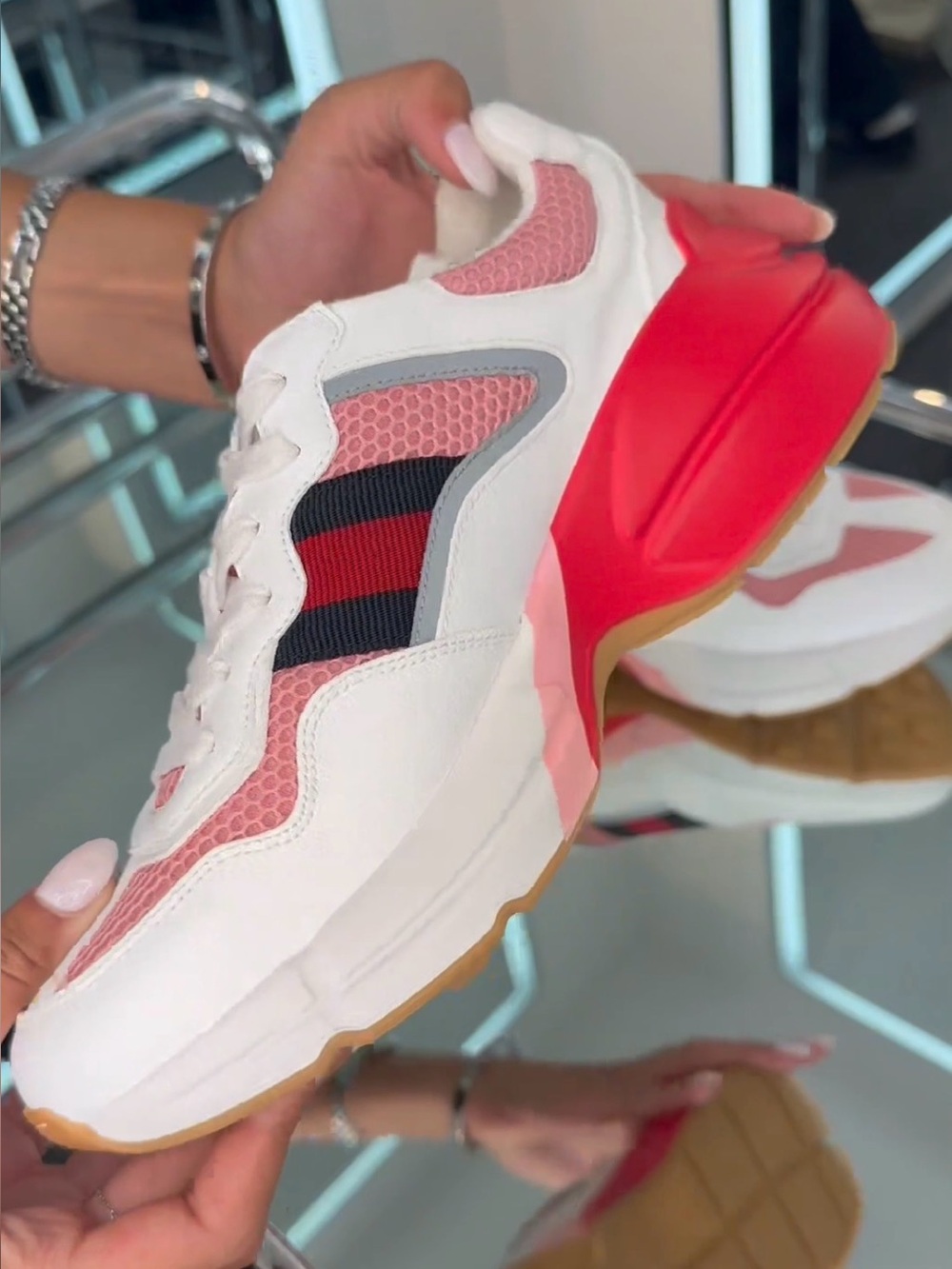 Gucci Rython Sneaker - Picture 6 of 9